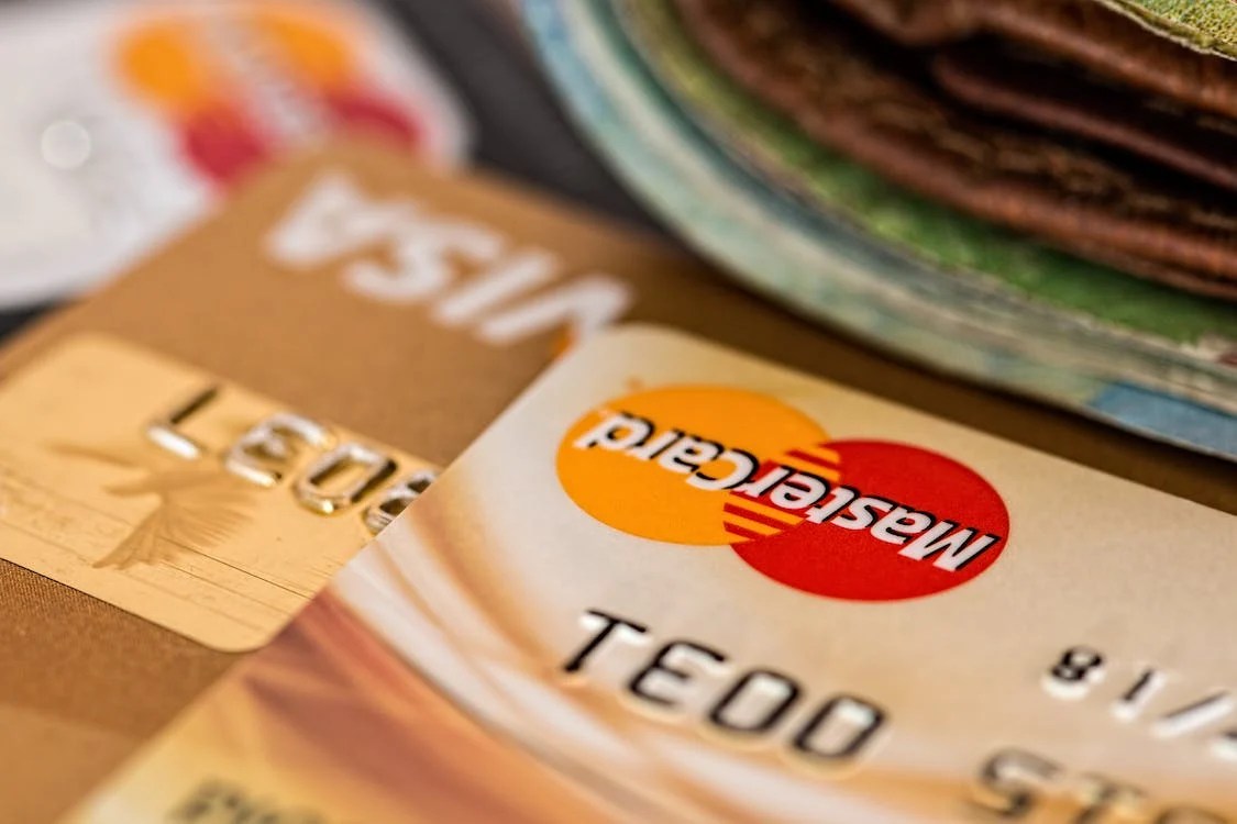 5 Things to Consider In Choosing a Credit Card