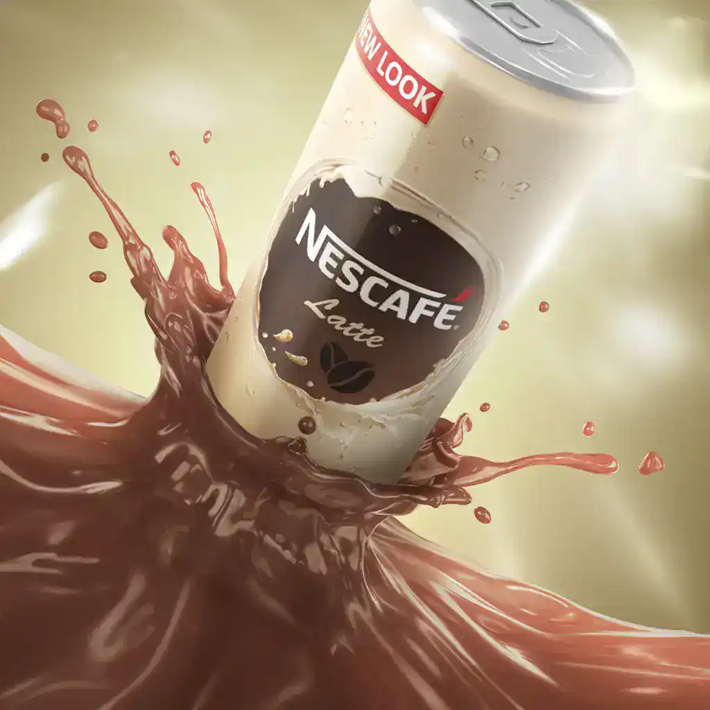 Nescafé Latte em caneca com splash de chocolate, promovendo sabor intenso e cremosidade.