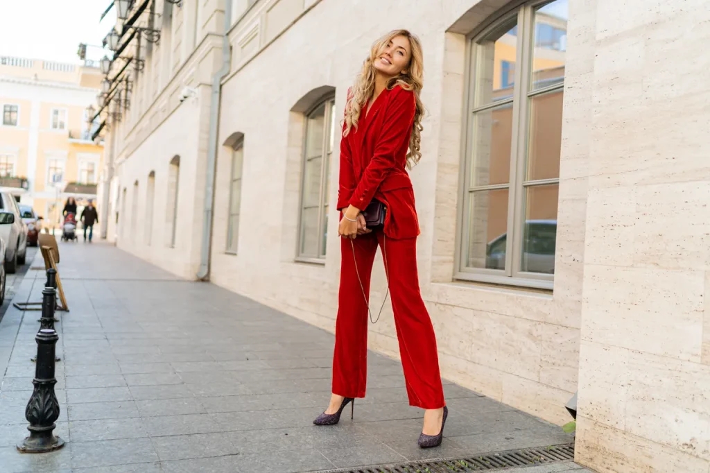 femme a la mode en velour