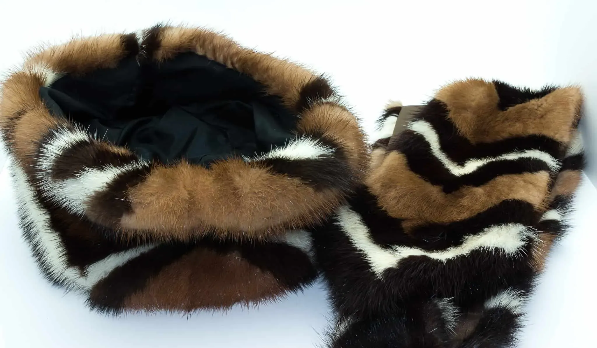 Vintage Mink shawl with matching hat RESERVED -Unique Fur Mink Set c.1960 Vintage fur hat scarf coat main image 4