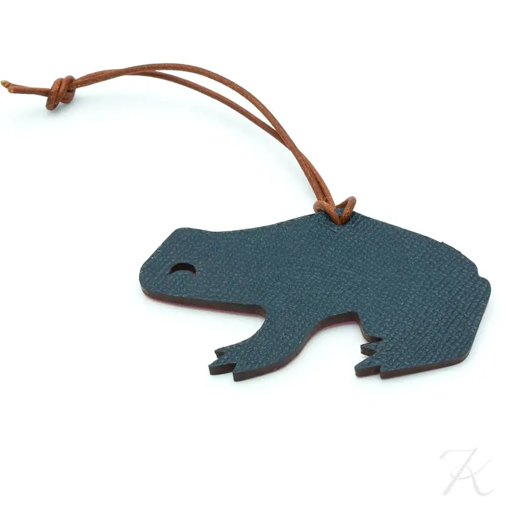 Hermes カメの形 チャーム Hermes bi-color frog charm 2017 - Katheley's