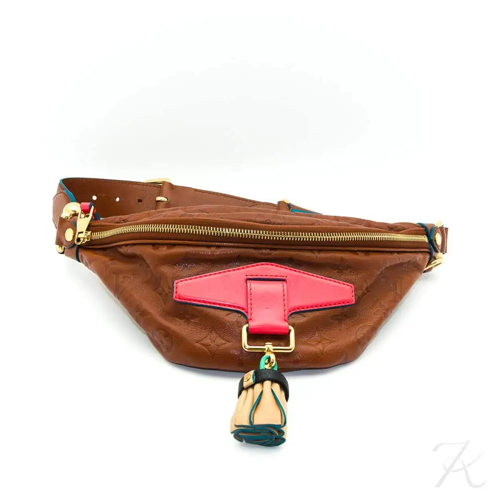 ルイヴィトン♦️アッシュトレイ♦️アイアン アンティーク風♦️小物入れなどに♦️送料込 Louis Vuitton Pochettes for sale in Victoria, British