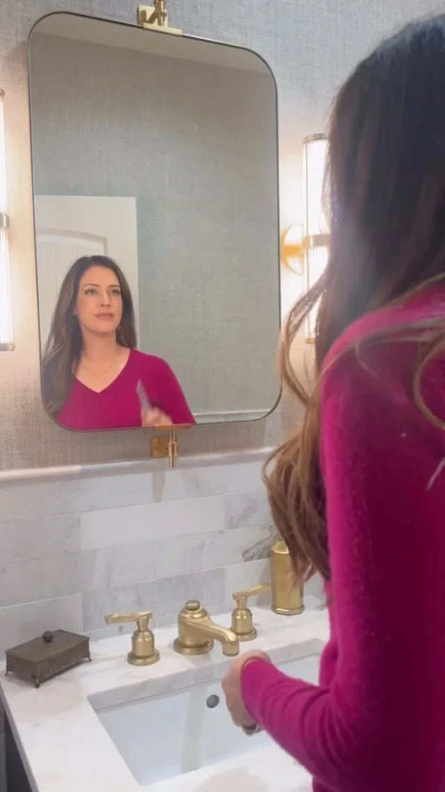 Most women spend years trying to clean up their diet and never think twice about what they put on their skin.Your skin is your largest organ and one of your primary absorption surfaces. Parabens, phthalates, synthetic fragrance, and formaldehyde-releasing preservatives are in the majority of conventional beauty products, and they do not stay on the surface. They move through the skin barrier directly into circulation, where they add to the toxic load your liver has to process every single day.The average woman applies over 160 chemicals to her skin before she leaves the house in the morning.You do not have to throw everything out at once. Start with the products that sit on your skin the longest: foundation, moisturizer, and anything you apply near your eyes and mouth. Those are the highest absorption zones.Swap one thing at a time. The body notices.Looking for more ways to reduce your toxic load? I have a blog post all about it. Comment TOXIN below for the link.....#parabens #phthalates #healthymakeup #environmentaltoxins #cleanbeauty