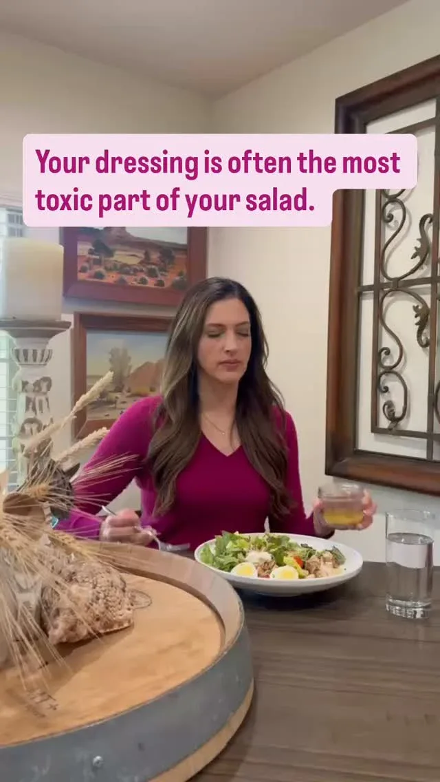 You built the salad. Dark greens, colorful vegetables, good protein, maybe some seeds. Then you poured a conventional bottled dressing over all of it.Most store-bought salad dressings contain refined seed oils, high fructose corn syrup or added sugar, synthetic emulsifiers, and artificial flavors. The seed oils alone, soybean oil, canola oil, sunflower oil, are highly processed, prone to oxidation, and directly linked to increased inflammatory markers in multiple studies.Homemade dressing takes less than two minutes and changes the entire nutritional profile of the meal.A basic version: extra virgin olive oil, lemon juice or apple cider vinegar, a small amount of dijon mustard, salt, and pepper. That is it.If you want to go further, add minced garlic for its prebiotic properties or a pinch of turmeric for anti-inflammatory support.The meal you built deserves a dressing that matches it......#inflammationsupport #eatrealfood #eatyourgreens #rootcause #functionalhealth