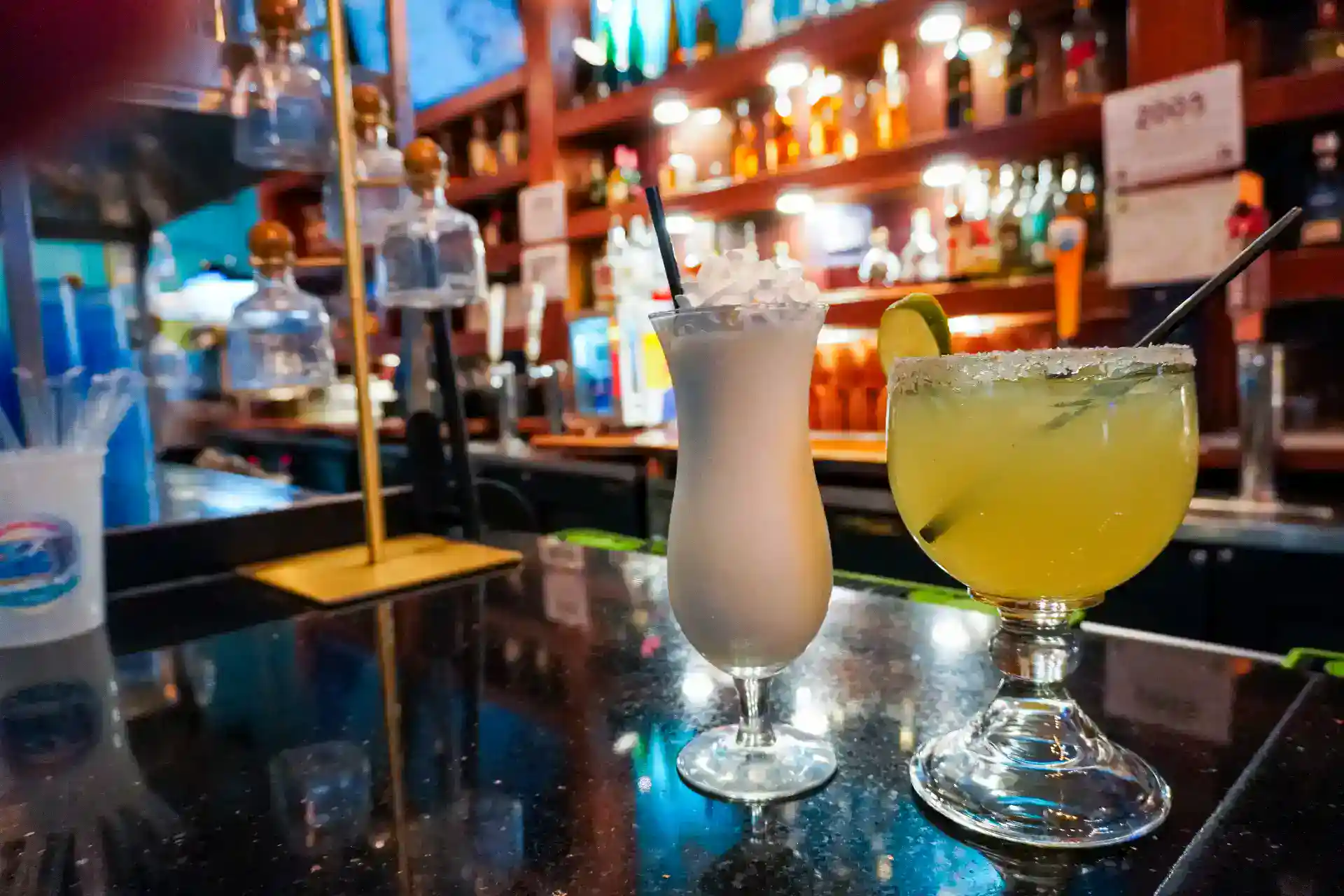 Refreshing cocktails at Mi Lindo San Blas bar in Lincoln Park.