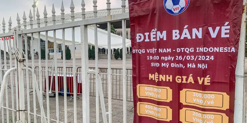 vé xem bóng đá sân mỹ đình bao nhiêu tiền