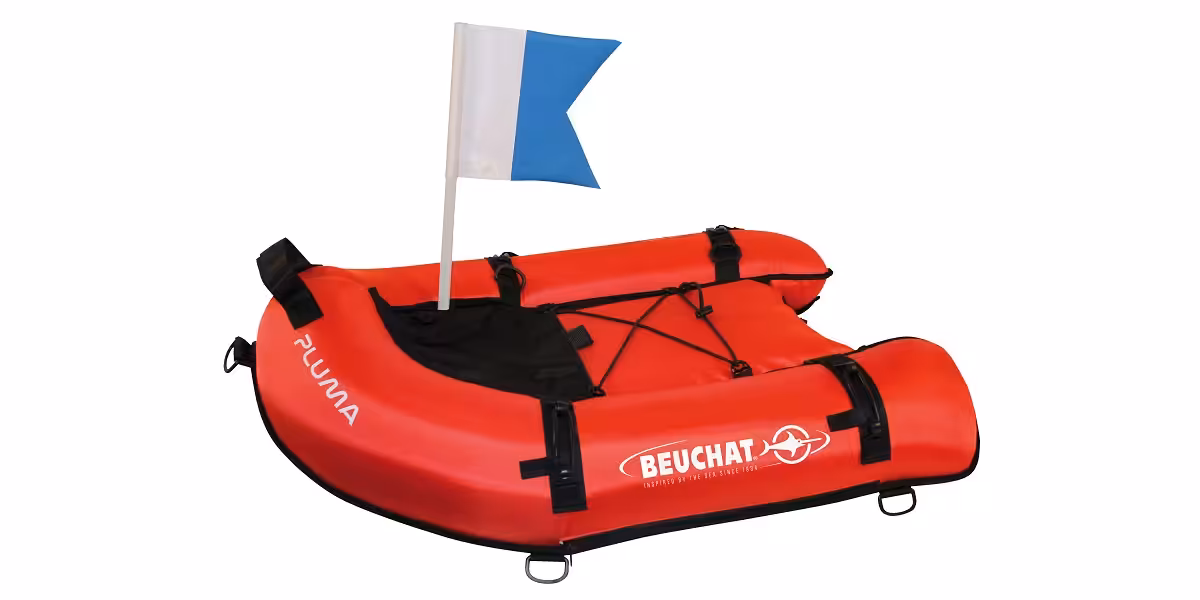 Bouée de plongée Beuchat, idéale pour la sécurité en milieu sous-marin.
