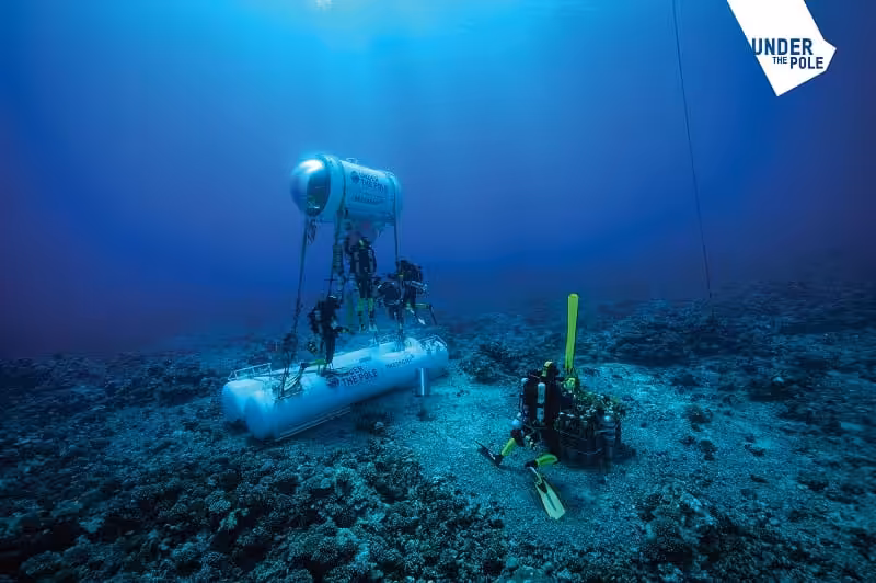 Explorateurs sous-marins installent un habitat innovant pour des recherches prolongées sur les écosystèmes marins profonds.