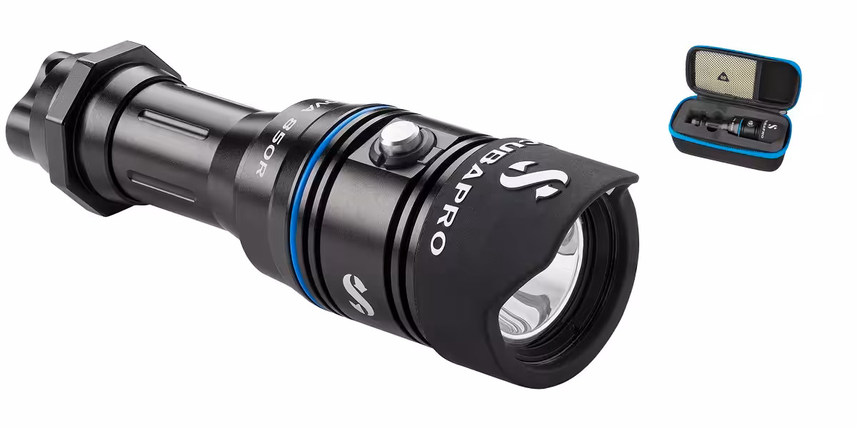 Lampe sous-marine robuste, idéale pour explorer les profondeurs marines en toute sécurité.