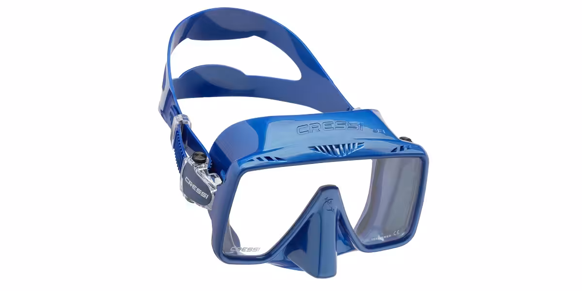 Masque de plongée Cressi bleu, idéal pour explorer le monde sous-marin avec confort.