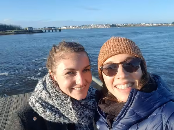 Audrey (à droite) aux côtés de sa toutes première invitée, Marine, guide de plongée. © Audrey Plissonneau