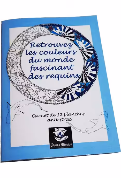 Carnet de coloriage anti-stress dédié aux requins, idéal pour les passionnés de plongée et de conservation marine.