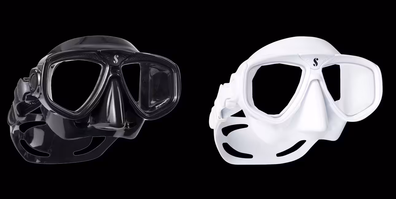 Masques de plongée en noir et blanc, essentiels pour explorer les fonds marins en toute clarté.