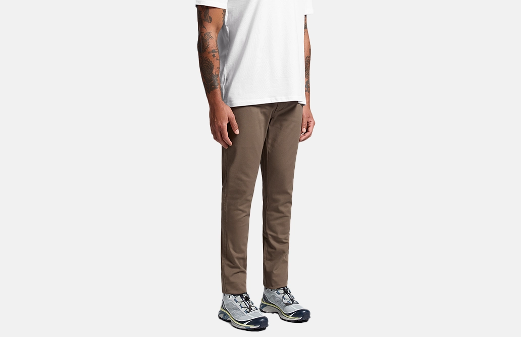5901_STANDARD_PANTS_TURN