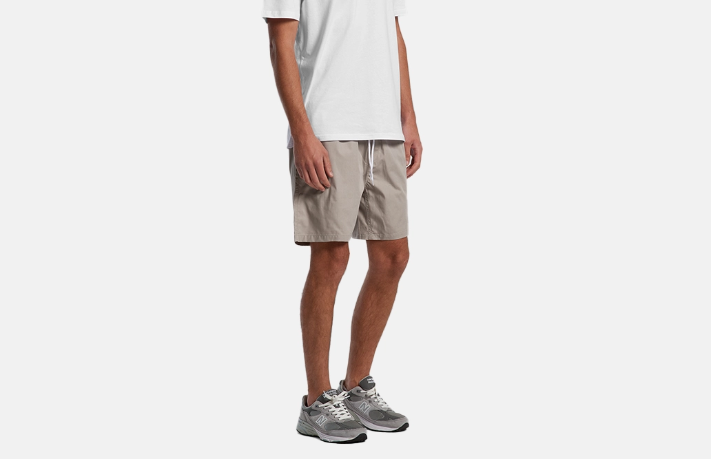 5903_BEACH_SHORTS_TURN