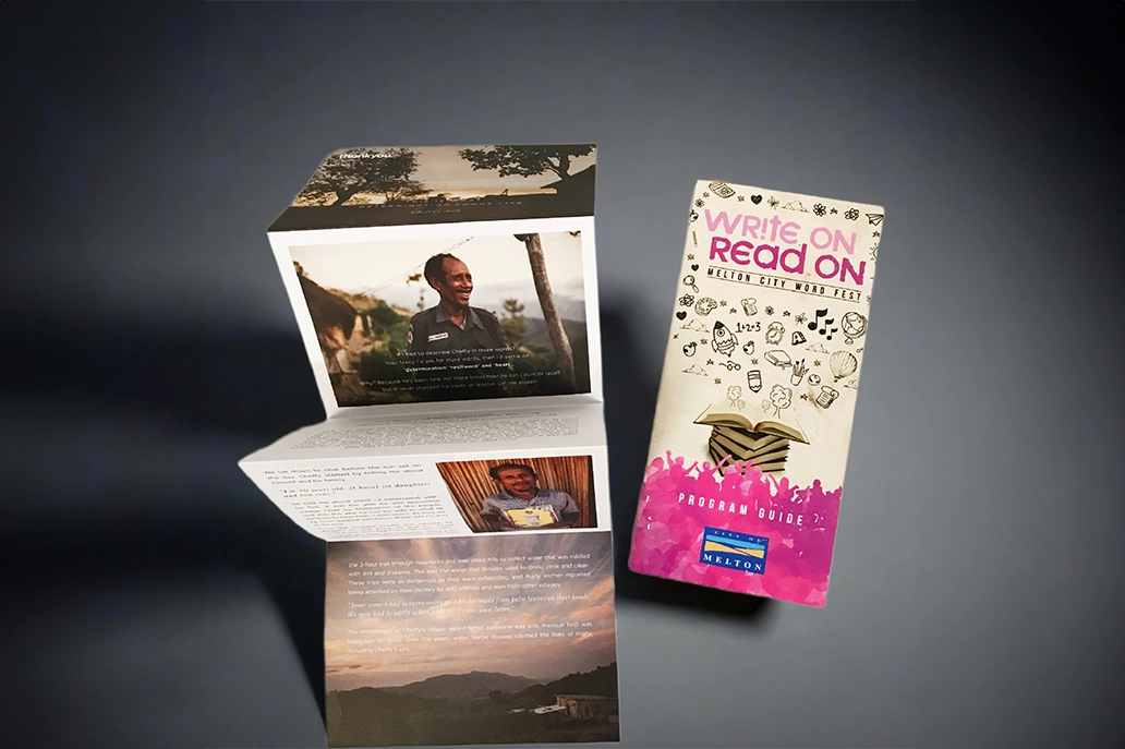 Custom folder brochure with matt lamination