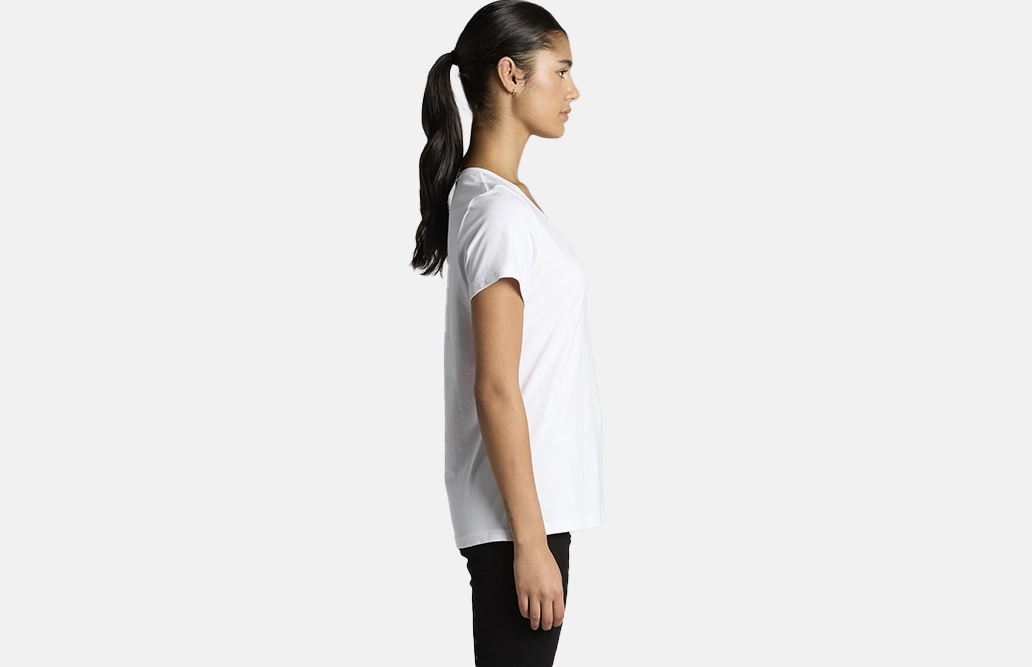 4023_WOS_MAPLE_V_NECK_TEE_SIDE