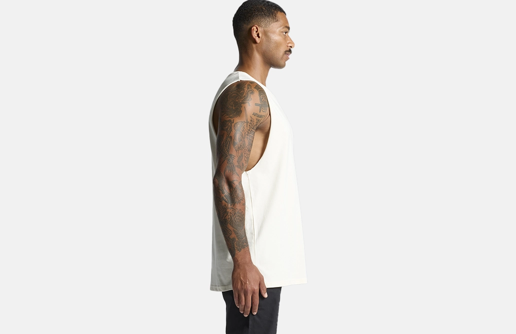5025_BARNARD_TANK_SIDE