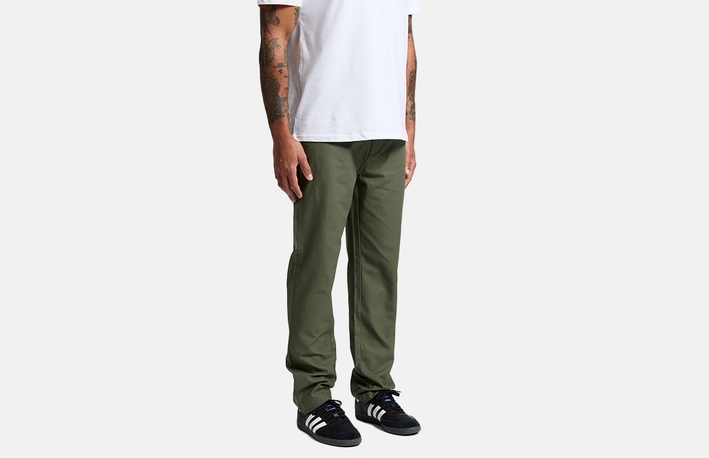 5927_UTILITY_PANTS_TURN