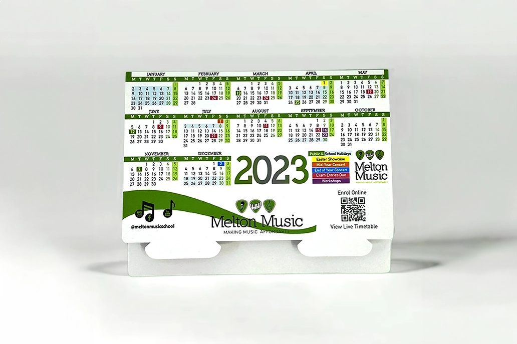 Clip lock desktop calendar