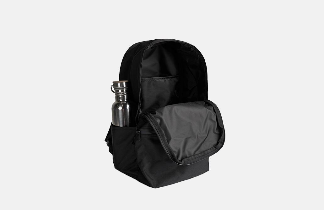 1018_BACKPACK_BLACK_DETAIL