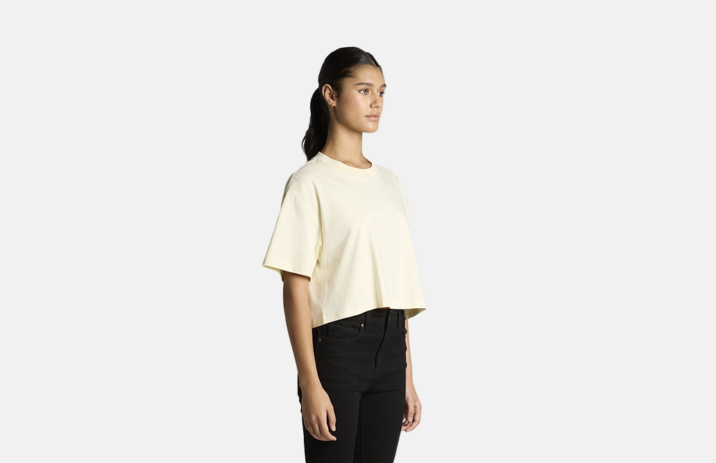 4093_WOS_MARTINA_CROP_TEE_TURN