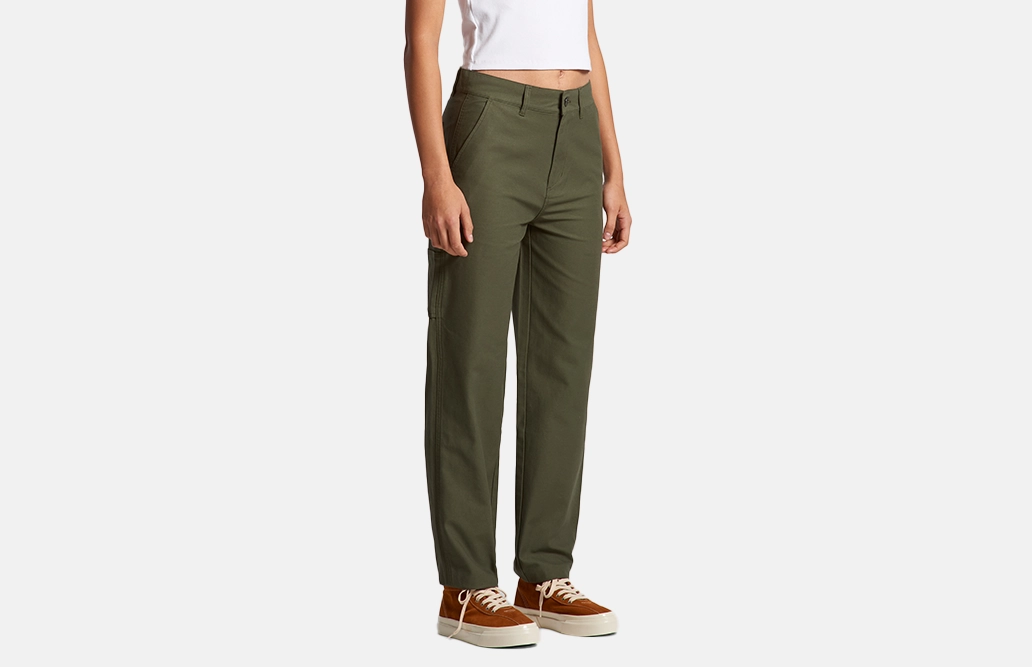 4927_WOS_UTILTY_PANTS_TURN