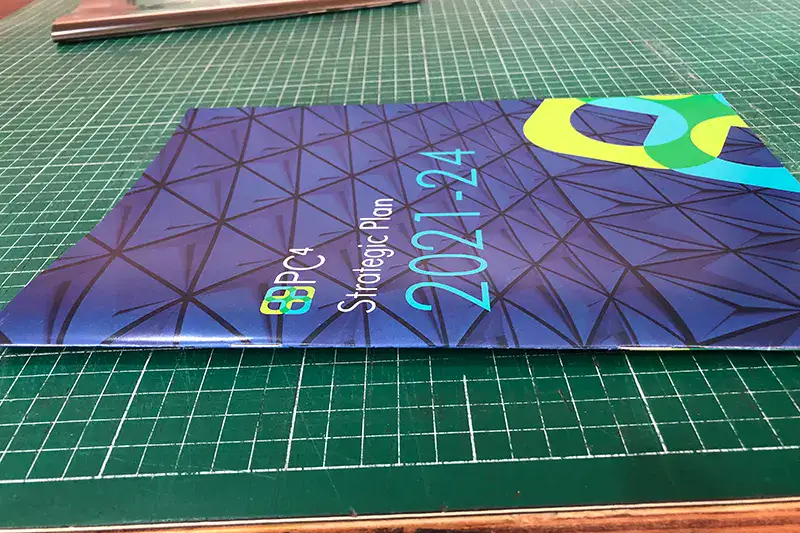 what is saddle stitching - samedayprinting 3