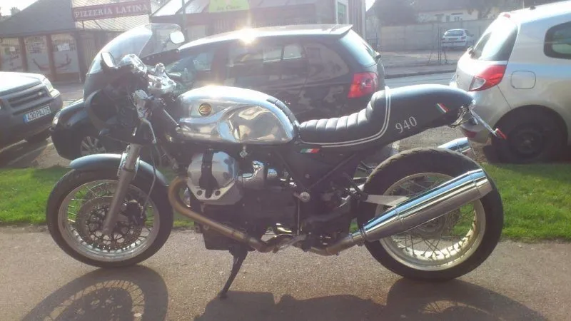 Long Guzzi tank with Aero cap on a Bellagio