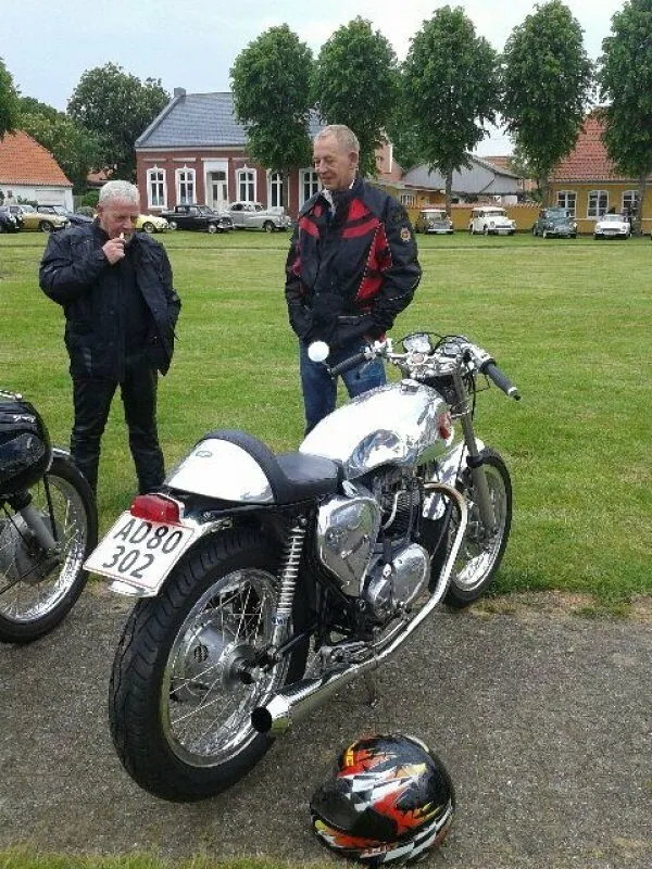 Lyta style Sprint tank and our Manx style seat on a very clean BSA A65