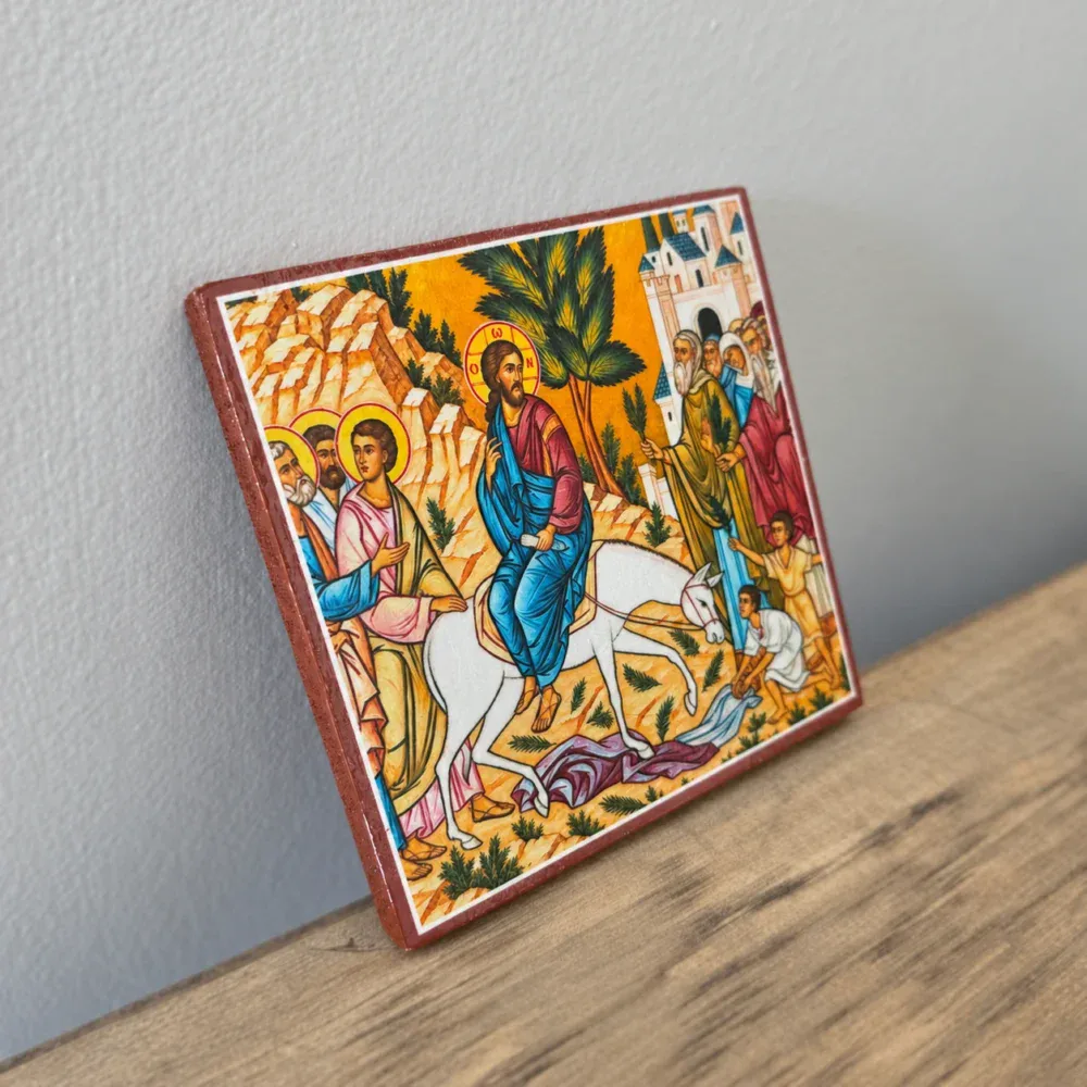 Palm Sunday โ Entry of Jesus into Jerusalem Square Mounted Icon โ Angled View Palm Sunday square wooden icon of Jesus entering Jerusalem, angled view showing the 0.3-inch wooden edge, 3x3 inches