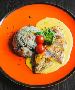 Cheddar csirkesteak, mexikói rizzsel