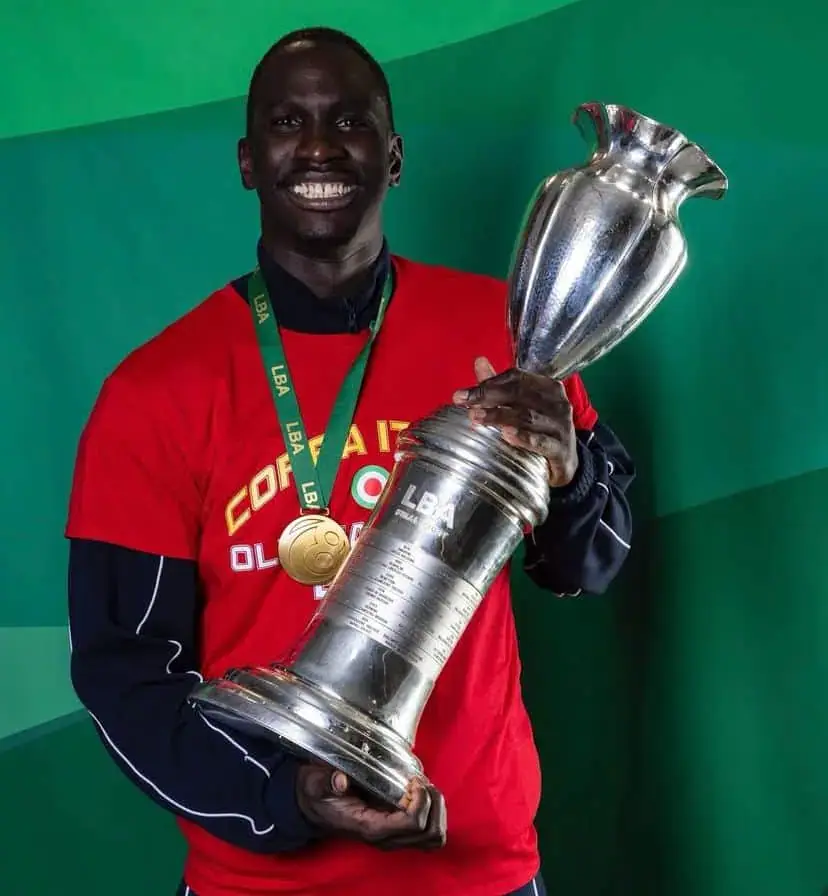 Basket : Ousmane Diop sacré champion d’Italie avec l’Olimpia Milan - wiwsport