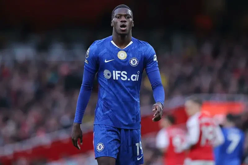 Ligue des Champions - Chelsea v PSG : Mamadou Sarr postule pour une place de titulaire après l’annonce du forfait de Wesley Fofana - wiwsport