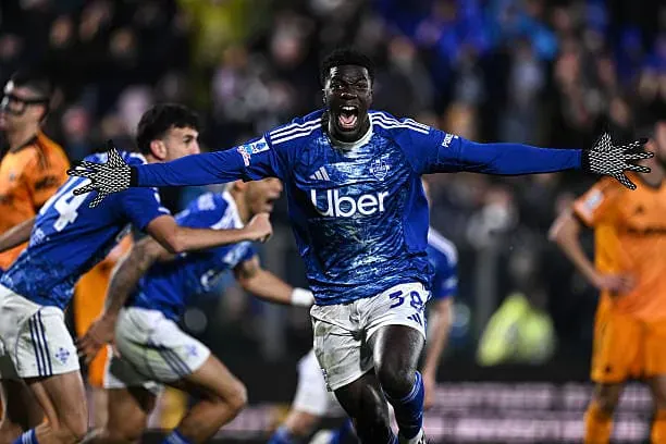 Serie A : Avec une belle entrée d'Assane Diao, Como renverse l'AS Roma dans le choc pour la Ligue des Champions - wiwsport