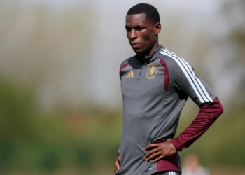 Premier League : Nicolas Jackson, avec le numéro 11, titulaire contre Arsenal pour sa première avec Aston Villa - wiwsport