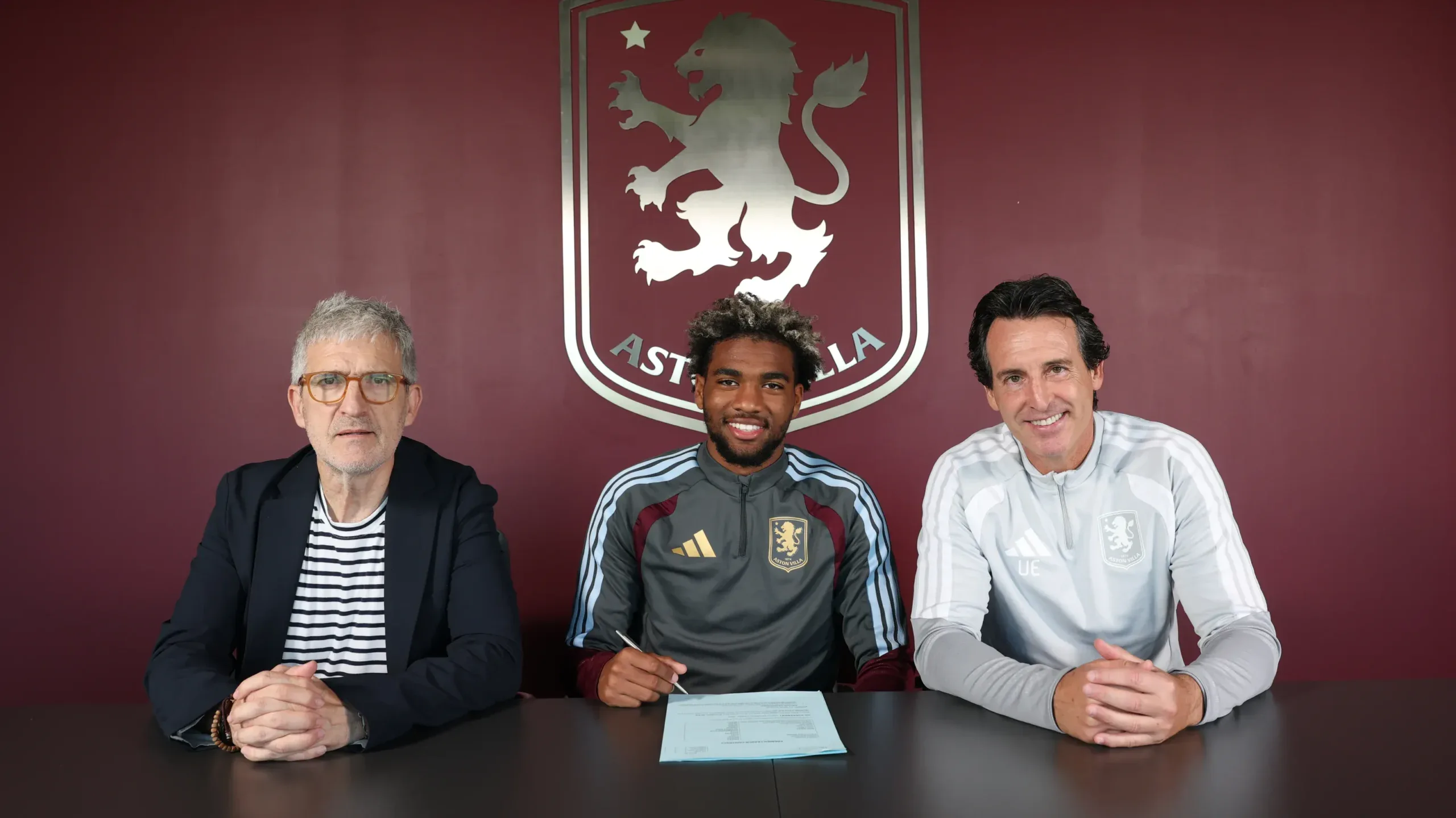 OFFICIEL : Ibrahim Mbaye signe à Aston Villa - wiwsport