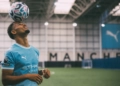 « Il est assez facile de décider si l'on veut devenir joueur de Manchester City ou non » : Iliman Ndiaye dévoile ses ambitions avec Manchester City - wiwsport