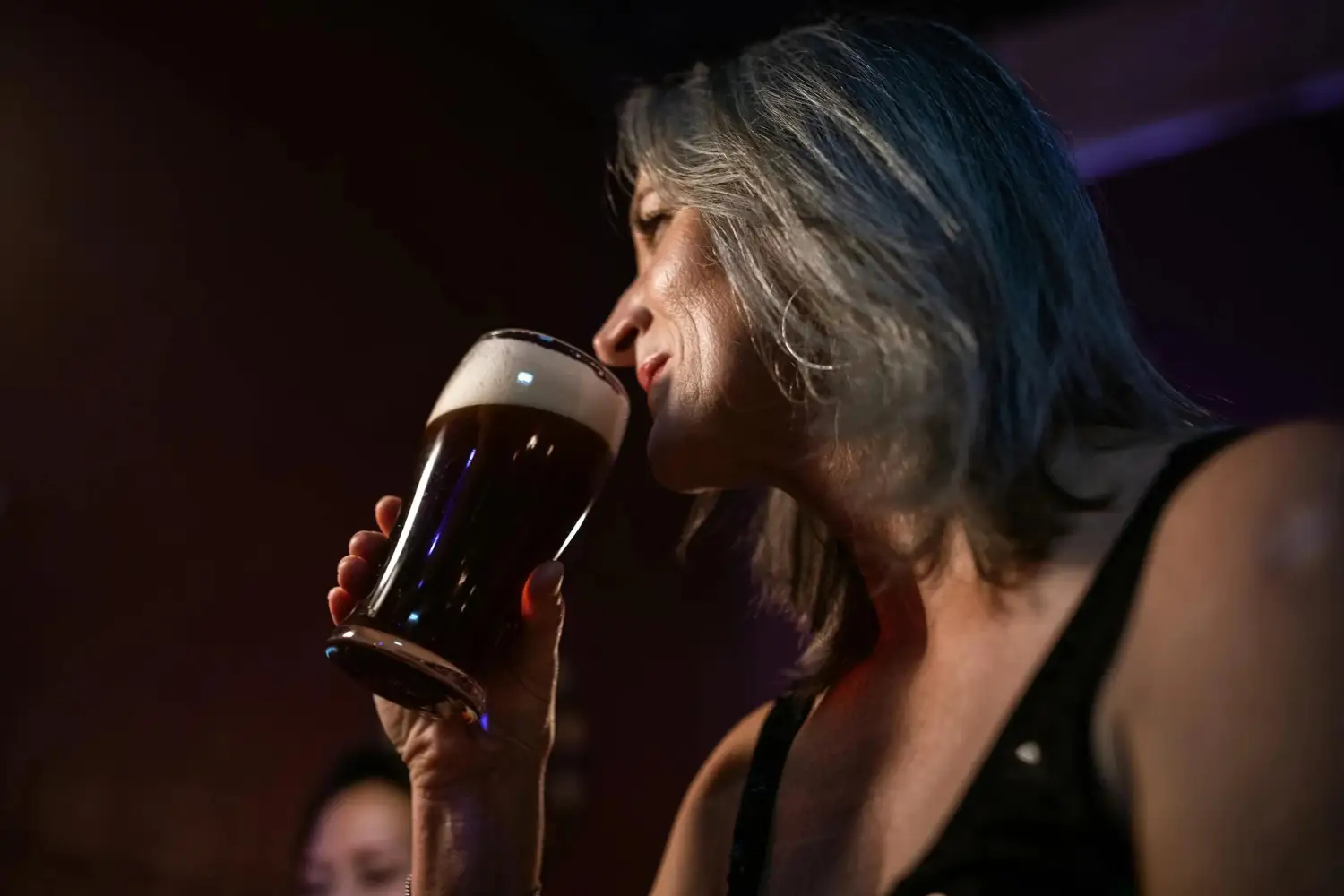 Topsporters drinken alcoholvrij bier voor herstel: ook iets voor jou als hardloper?