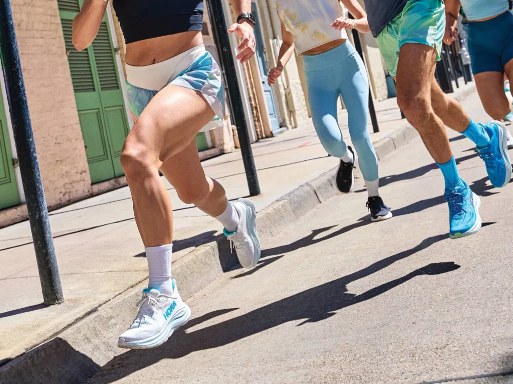 HOKA Clifton 10 benen