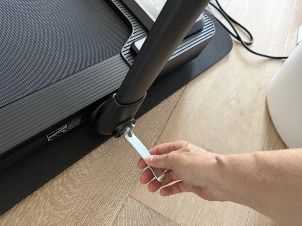 Moovv SmartStep Pro Incline handrail omhoog klappen