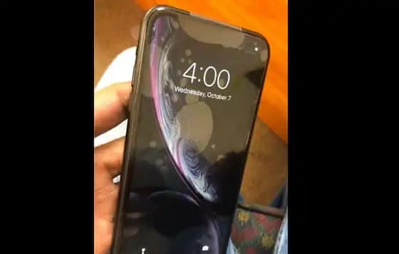 iphone XR screen repair