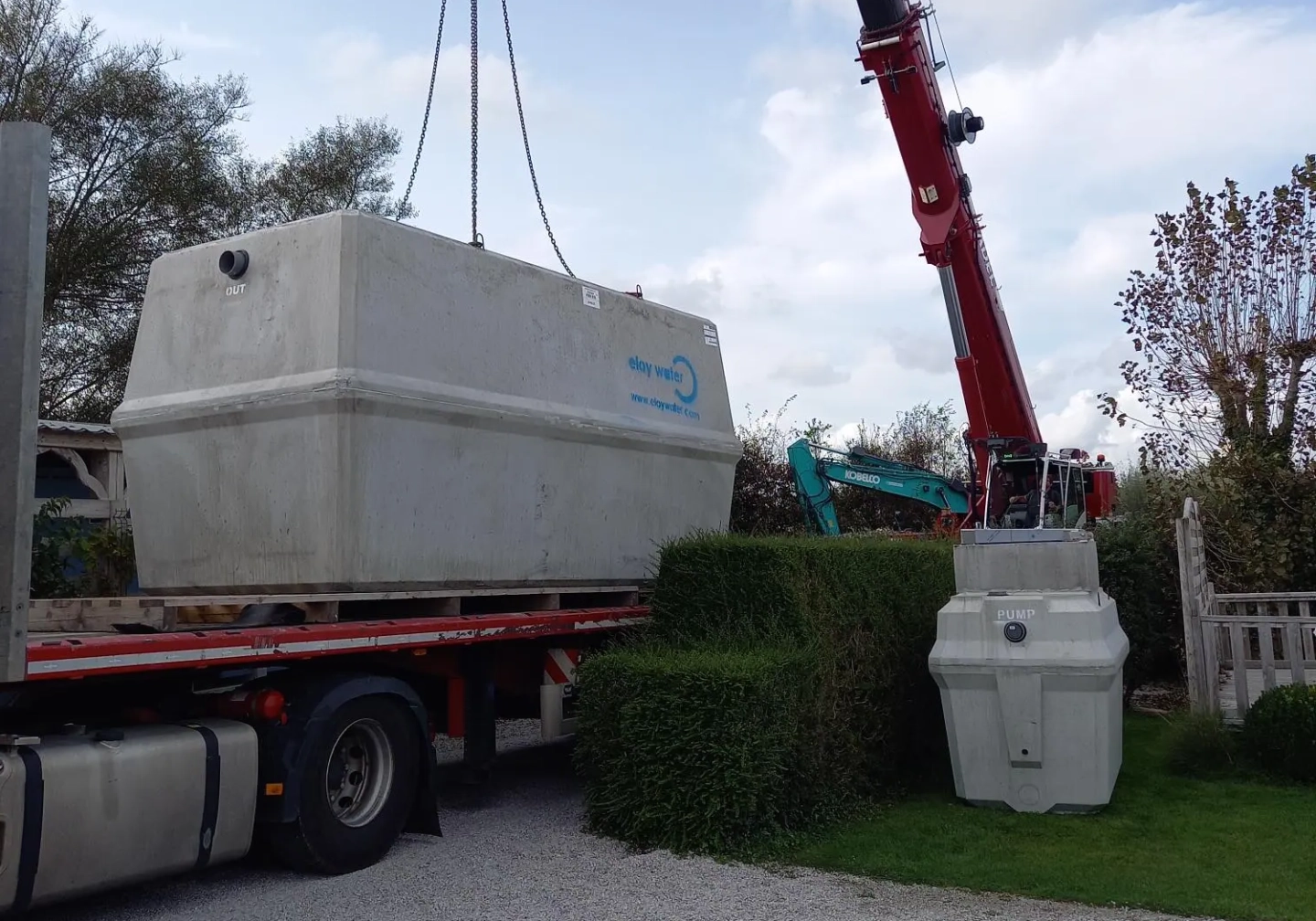 chargement de cuves oxyfix sur des camions