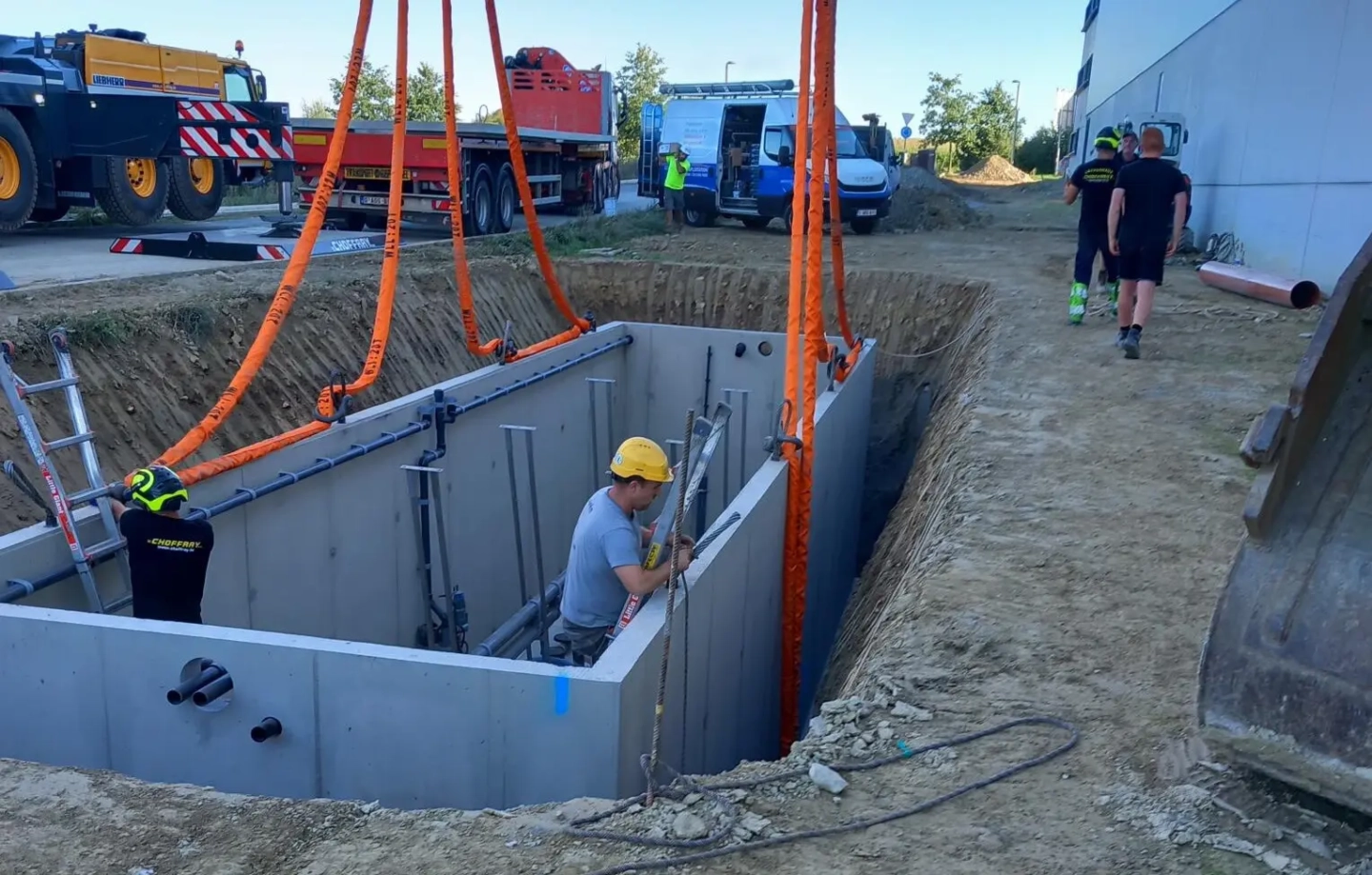 chantier pour la brasserie avec la cuve dans le sol