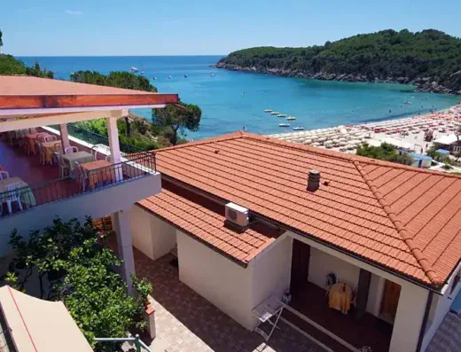 Scopri l'Hotel Alma a Fetovaia - Vista Mare e Relax sulla Spiaggia