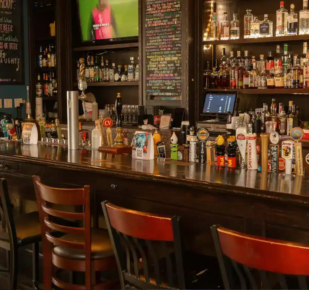 close up of graydons crossing bar