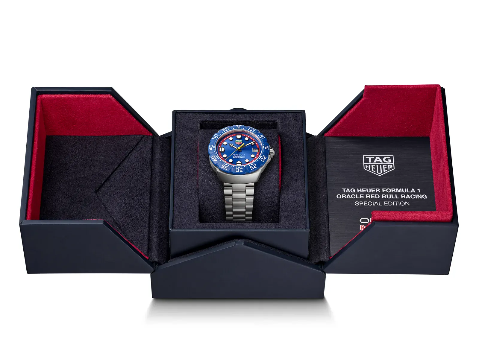 TAG Heuer Formula 1 Solargraph x Oracle Red Bull Racing special edition presentation box in team colors