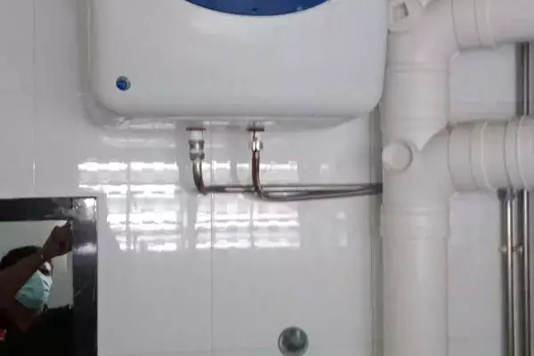 Ariston Parsir Ris Dr 1 HDB water heater 2020-May-Exposed-before