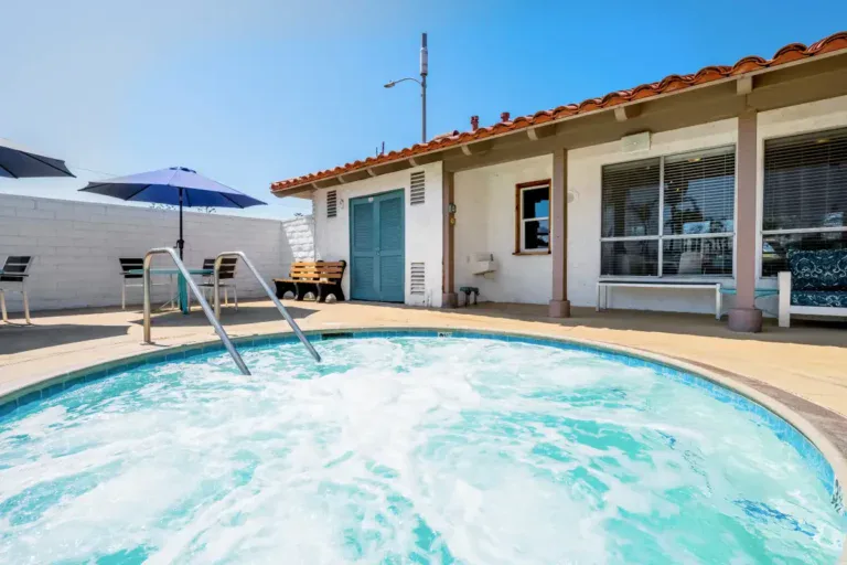 Huntington Beach - Waterfront RV Park - 04