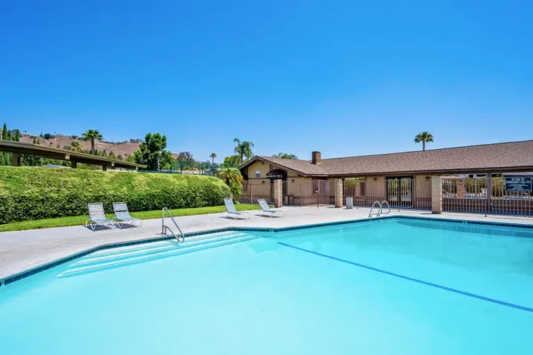 Jurupa Valley - Jurupa Hills Cascade - 03